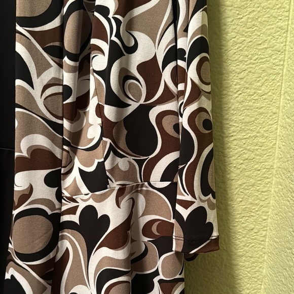 Dressbarn Brown, Black and White Patterned Cardigan, Size 1x - Picture 5 of 7